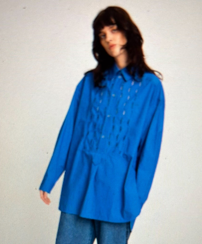 Oversized shirt with embroidery